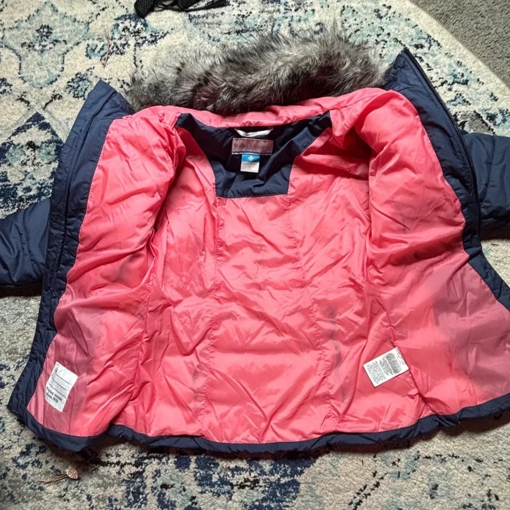 Columbia Girls Winter Coat Navy Pink‎ Faux Fur Hood Quilted Puffer Jacket WG5007